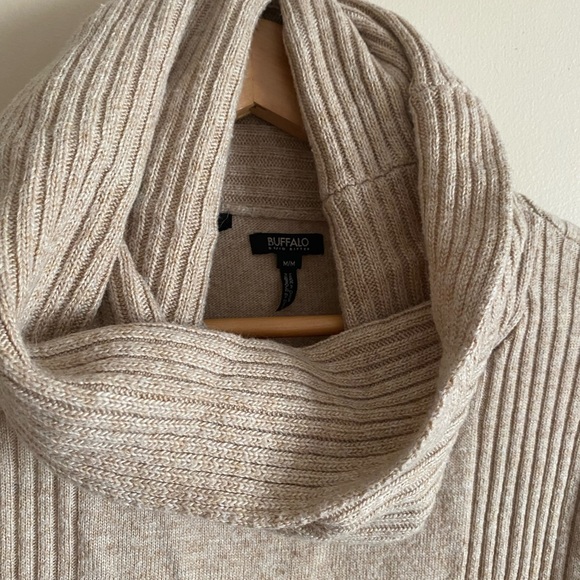 Buffalo Cream turtleneck Sweater - Picture 1 of 4